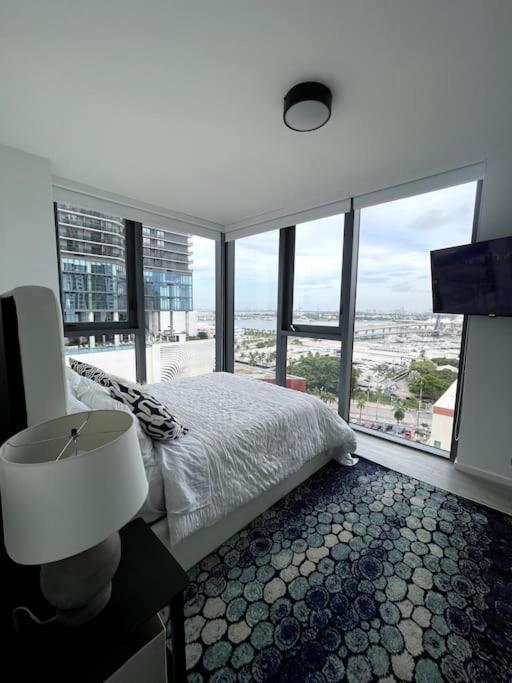 Apartament Luxury 2Br Corner Apt Downtown Mia Miami Zewnętrze zdjęcie